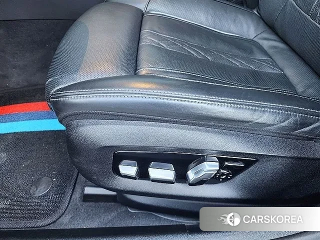 BMW 5 Series (G30) id 3621686 из Кореи 12