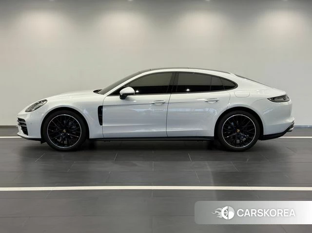 Porsche Panamera (971) 2023 Белый из Кореи, фото 4