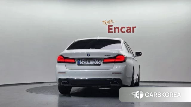BMW 5 Series (G30) id 4349862 из Кореи 32