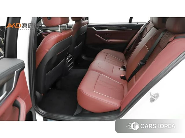 BMW 5 series 2022 Белый из Китая, фото 4