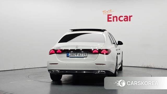 Mercedes-Benz E-Class W214 id 4421503 из Кореи 27
