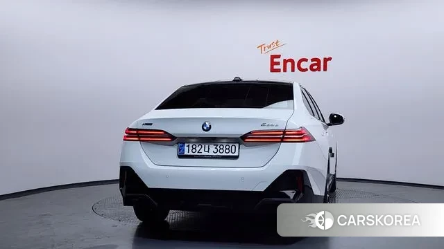 BMW 5 Series (G60) id 3565858 из Кореи 14