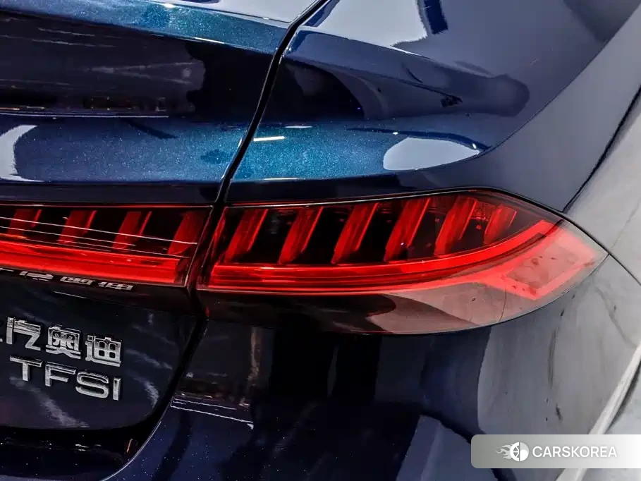 Audi A7L id 4649227 из Китая 29
