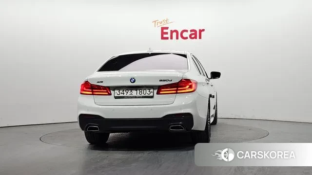 BMW 5 Series (G30) id 3428609 из Кореи 14