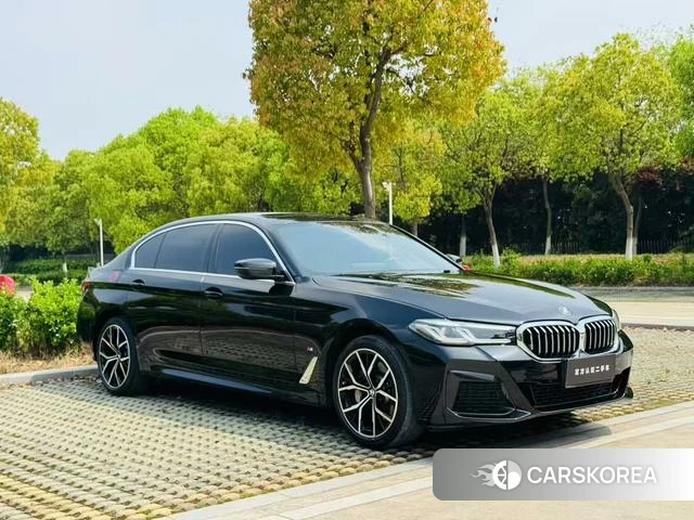 BMW 5 series 2022 Черный из Китая, фото 4