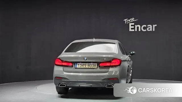 BMW 5 Series (G30) id 3412362 из Кореи 14