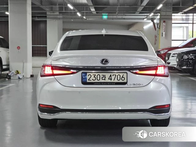 Lexus ES300h 7th generation id 4571699 из Кореи 14