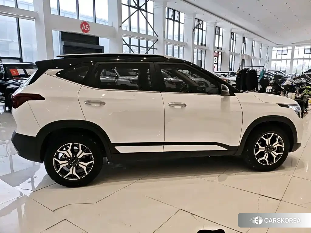 Kia KX3 proud run id 4576305 из Китая 14