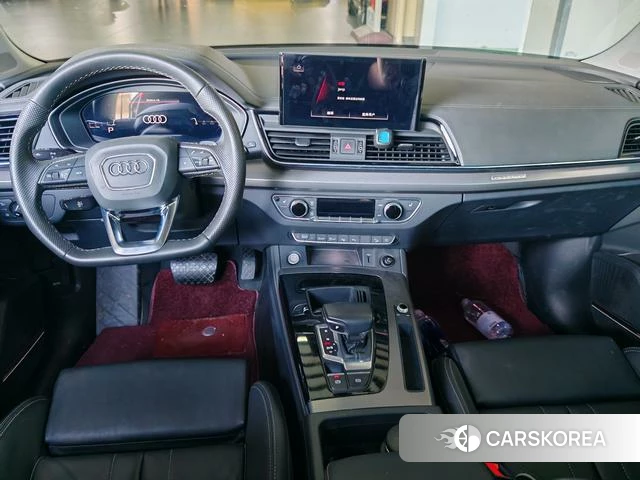 Audi Q5L 2021 Черный из Китая, фото 4