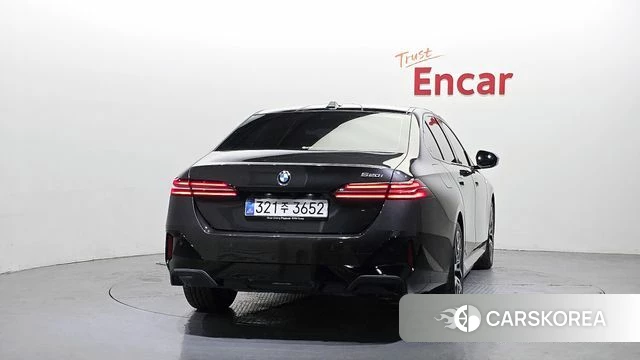 BMW 5 Series (G60) id 3902416 из Кореи 14