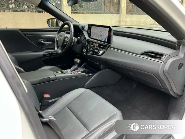 Lexus ES id 4297798 из Китая 9