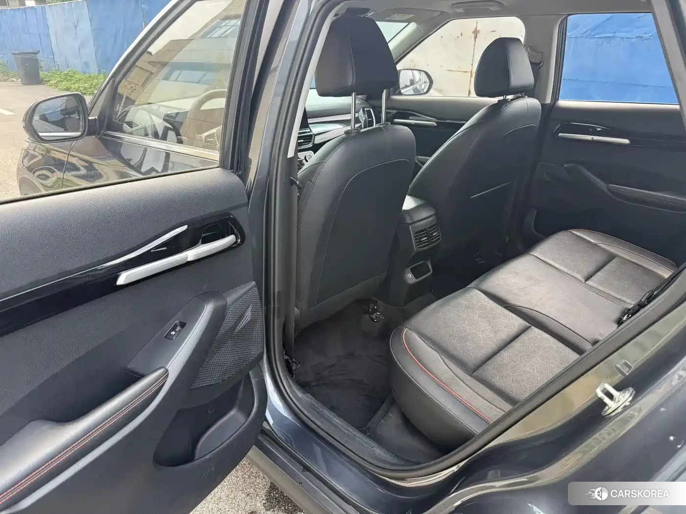 Kia Seltos 2023 Silver/gray из Китая, фото 4