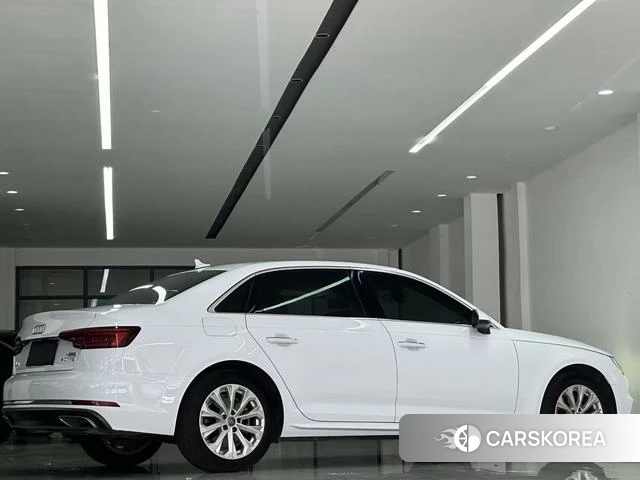Audi A4L id 4253953 из Китая 9