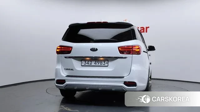 Kia The New Carnival id 3429464 из Кореи 14