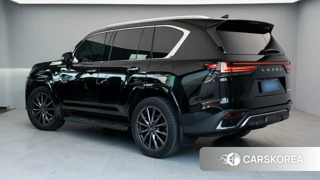 Lexus LX 2023 Черный из Китая, фото 4
