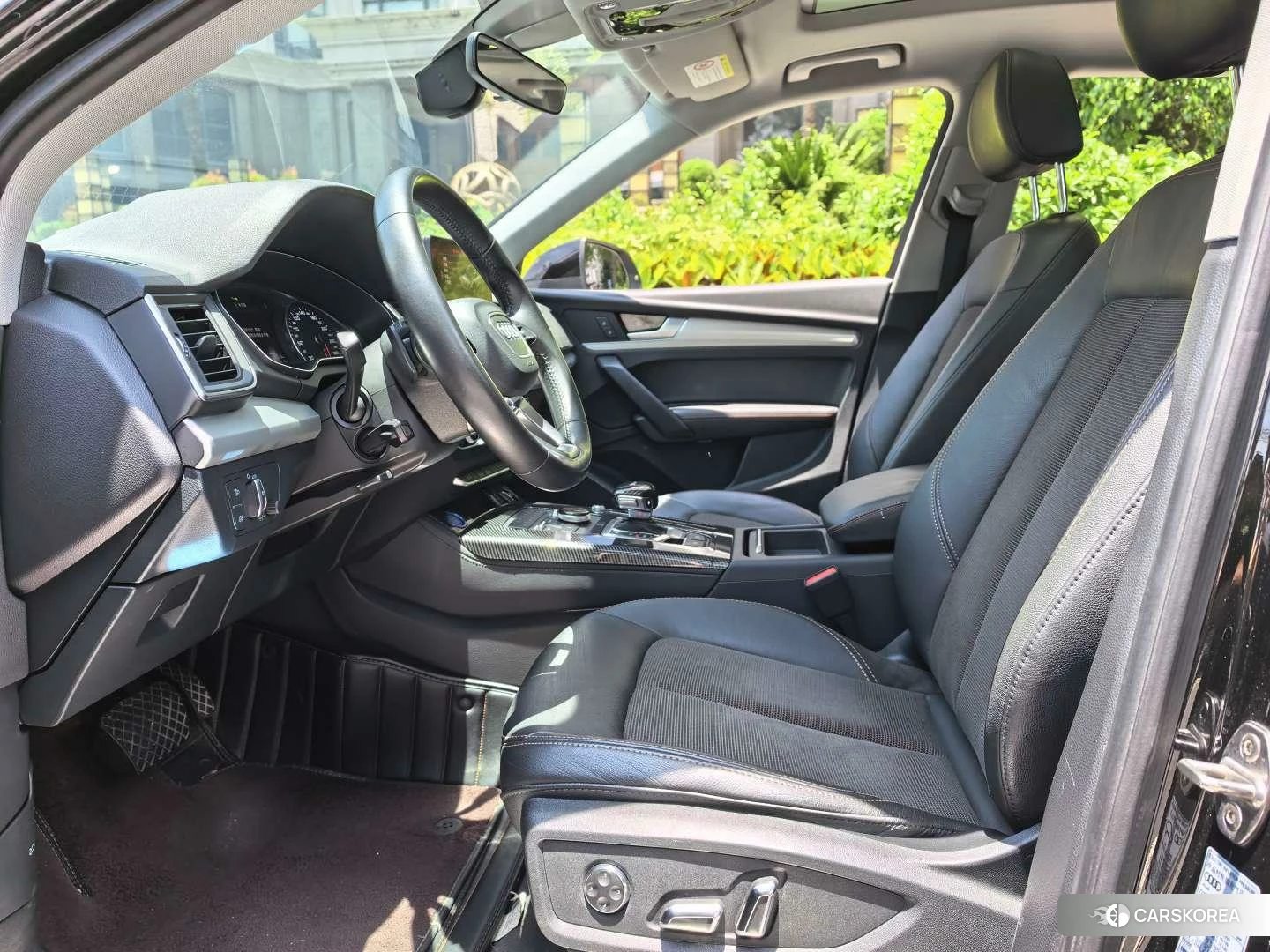 Audi Q5L id 4440872 из Китая 12