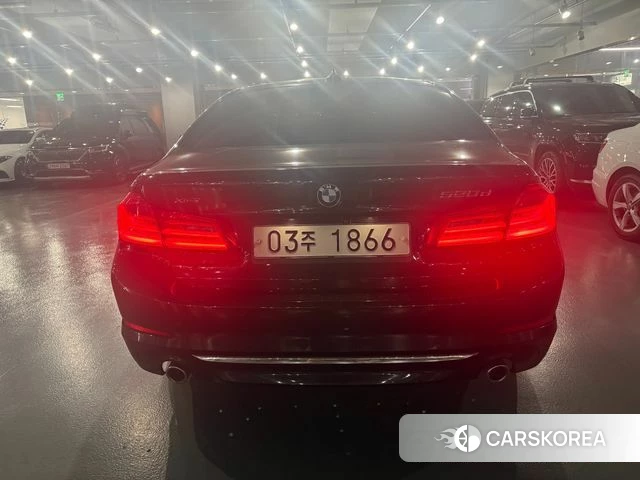 BMW 5 Series (G30) 2019 Черный из Кореи, фото 4