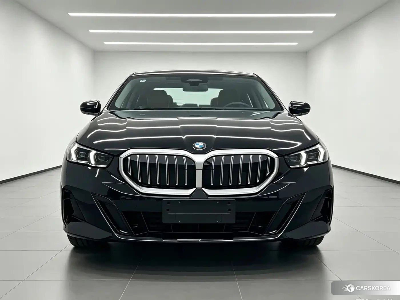 BMW 5 series 2026 Черный из Китая, фото 4