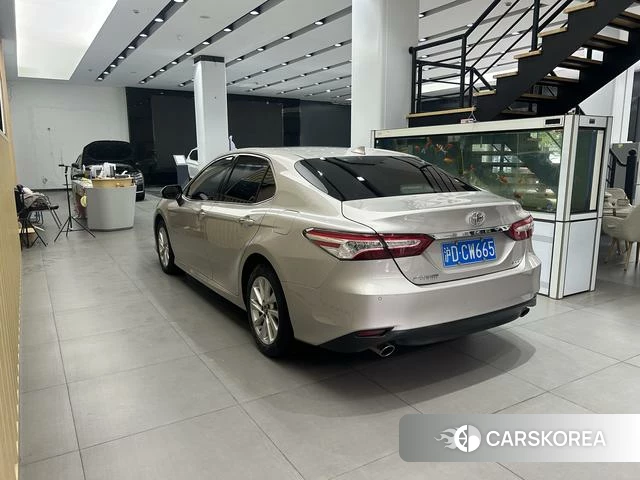 Toyota Camry 2022 Шампань из Китая, фото 4