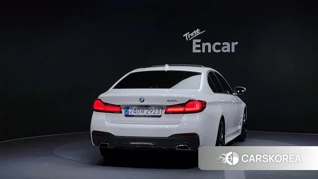 BMW 5 Series (G30) id 3360509 из Кореи 14