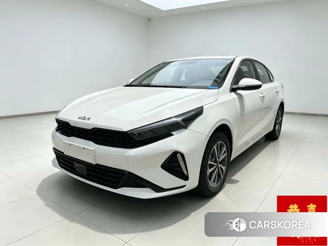 Kia K3 2026 Белый из Китая, фото 4
