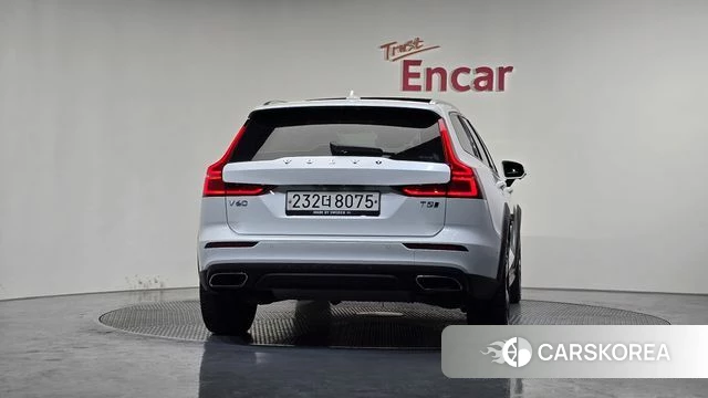 Volvo V60 Cross-Country 2nd Generation id 3955392 из Кореи 14