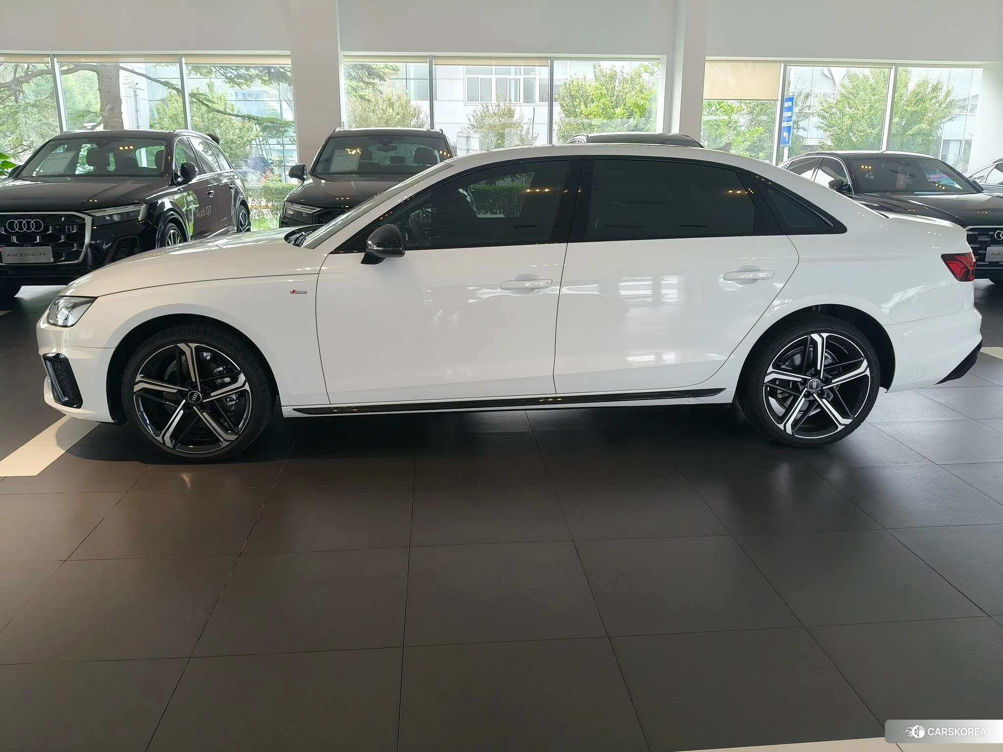 Audi A4L 2026 Белый из Китая, фото 6