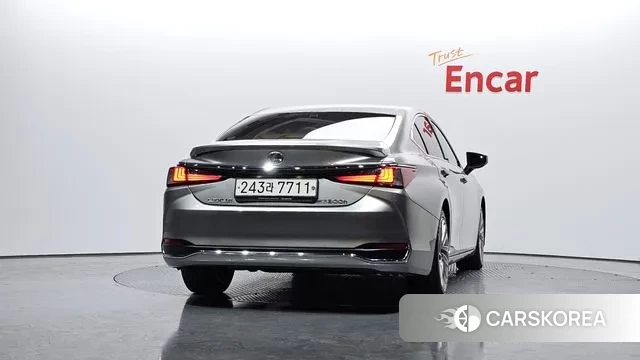 Lexus ES300h 7th generation id 3357056 из Кореи 14