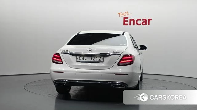 Mercedes-Benz E-Class W213 id 4531149 из Кореи 14