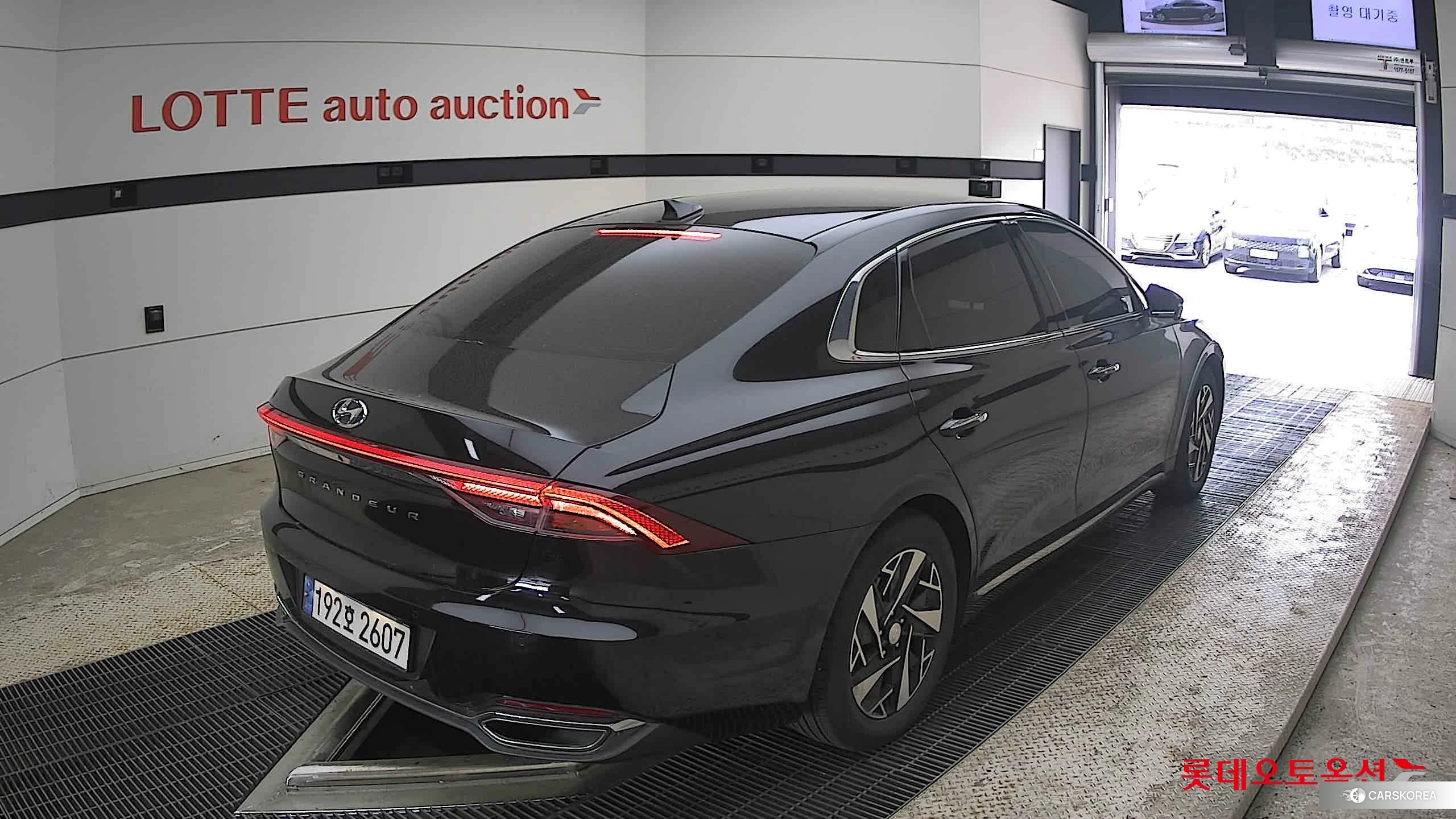Hyundai Grandeur Hybrid id 4289364 из Кореи 30