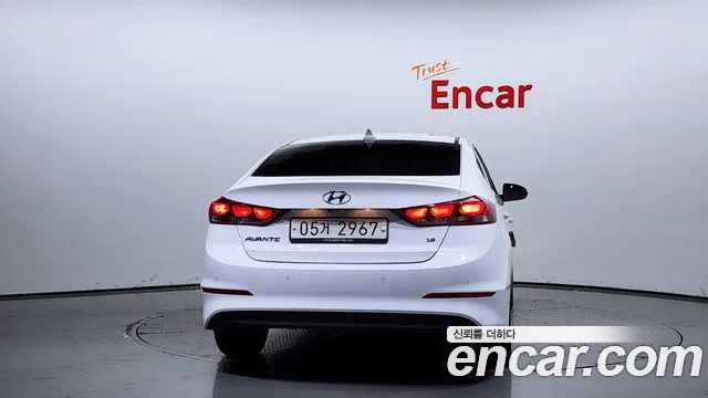 Hyundai Avante AD id 2288234 из Кореи 14