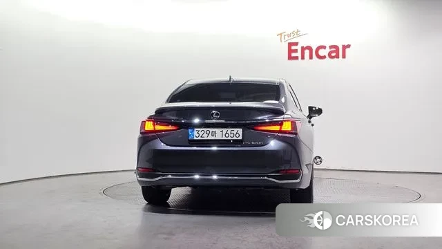 Lexus ES300h 7th generation id 3654561 из Кореи 14