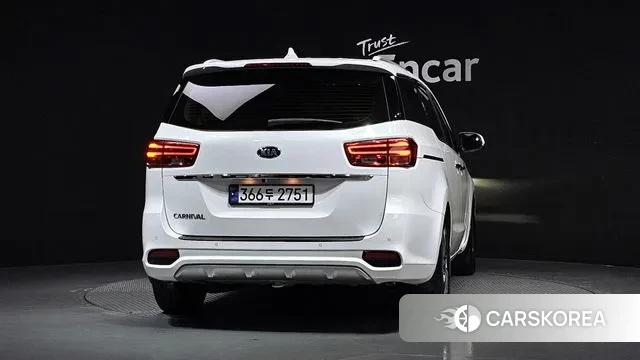 Kia The New Carnival id 3519967 из Кореи 14