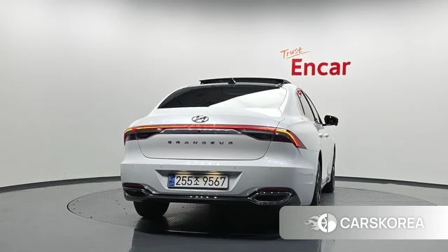 Hyundai The New Grandeur IG Hybrid id 4670986 из Кореи 30