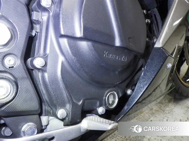 Engine photo