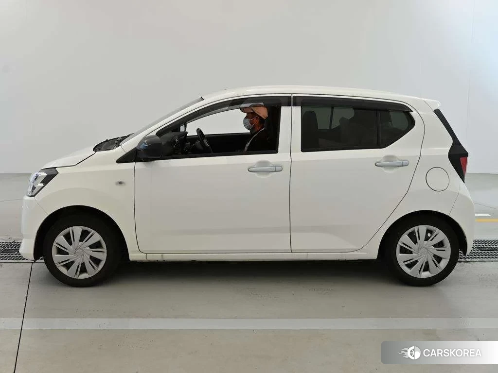 Daihatsu Mira e:S 2023 из Японии, фото 4
