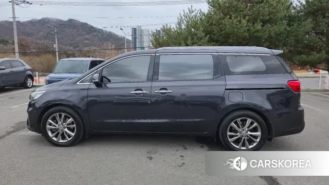 Kia The New Carnival id 3733349 из Кореи 14