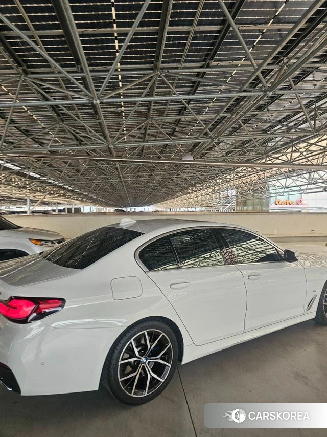 BMW 5 Series (G30) id 3860197 из Кореи 13