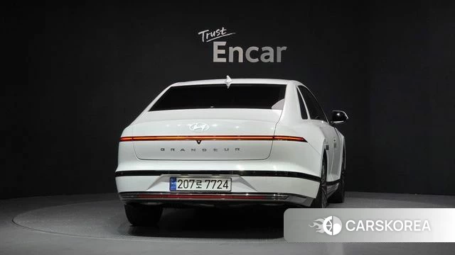 Hyundai Grandeur Hybrid (GN7) id 3858980 из Кореи 14