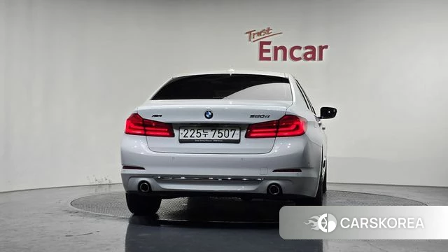 BMW 5 Series (G30) id 4331676 из Кореи 30