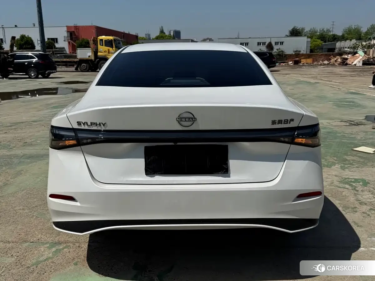 Nissan Sylphy 2026 Белый из Китая, фото 4