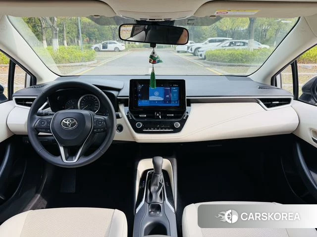 Toyota Corolla 2023 Серебристо-серый из Китая, фото 4