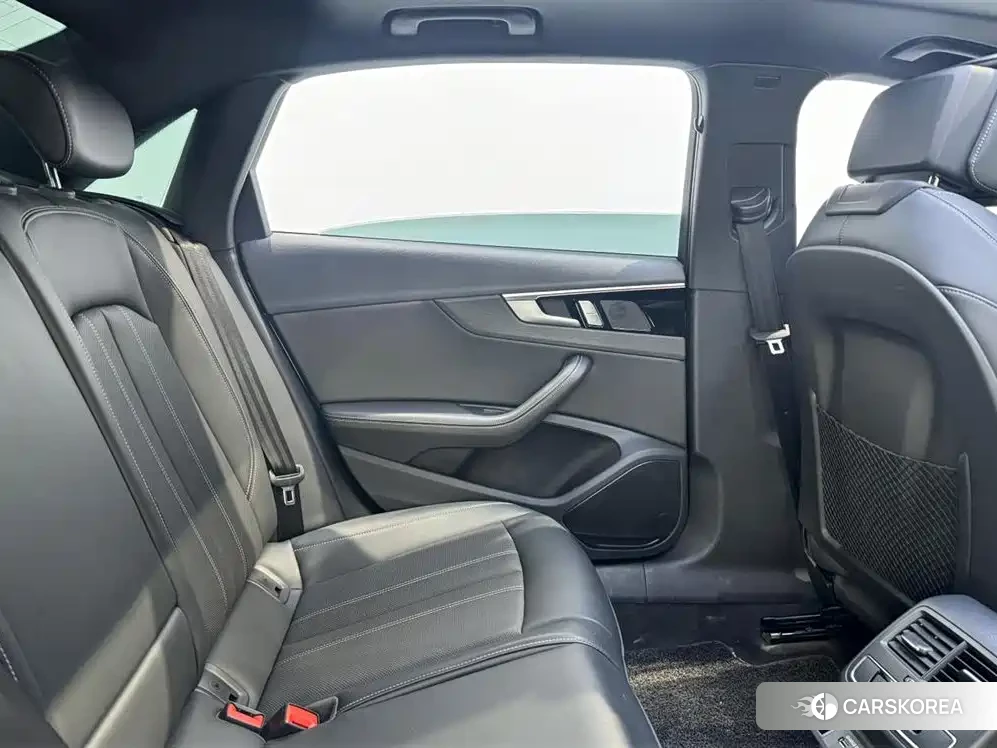 Audi A4L 2025 Белый из Китая, фото 5