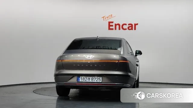 Hyundai Grandeur (GN7) id 3675011 из Кореи 14