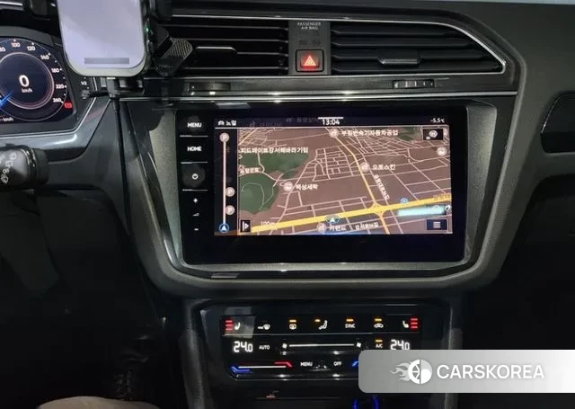 Volkswagen Tiguan second Generation 2021 Белый из Кореи, фото 4