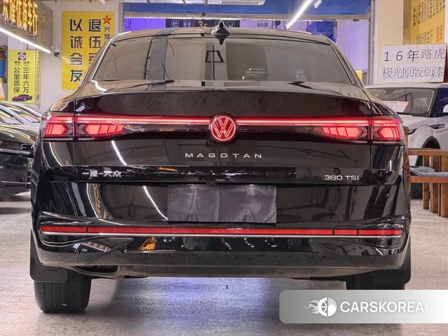 Volkswagen Magotan 2024 Черный из Китая, фото 4