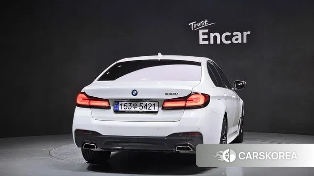 BMW 5 Series (G30) id 2963927 из Кореи 14