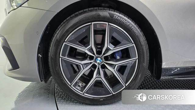 BMW 5 Series (G60) id 4729655 из Кореи 28
