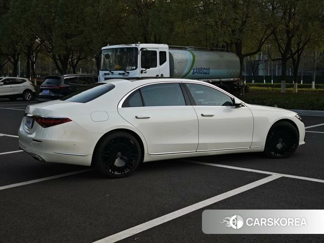 Mercedes-Benz S-class id 4265456 из Китая 21