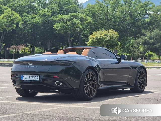 Aston Martin DB12 id 4336447 из Кореи 14